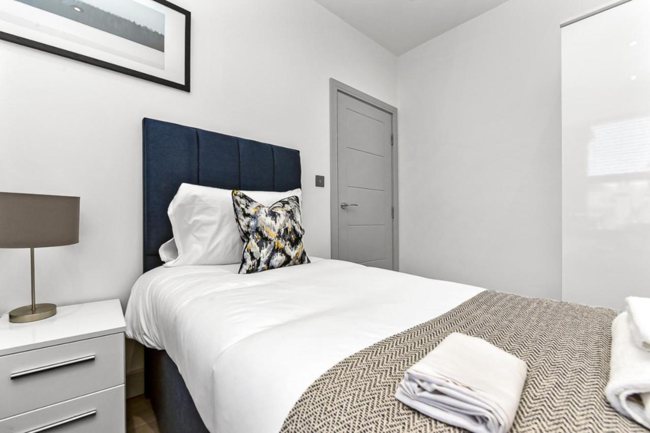 Amazing 2 Bedroom Apartment In Greater London Kültér fotó